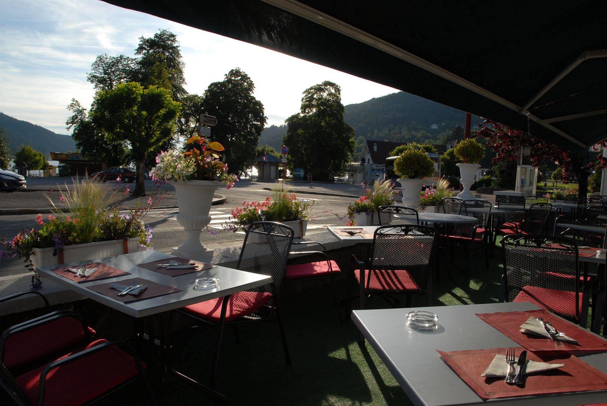 Hotel De La Paix Gérardmer Esterno foto